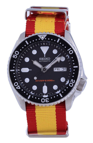 Front view of Seiko SKX007K1-VAR-NATO29 Mens Watch on white background
